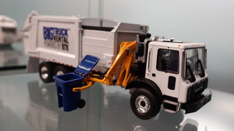 The History of the Side Loader Garbage Truck