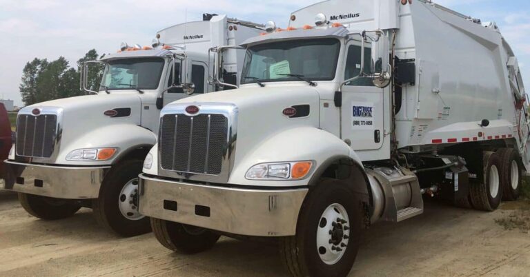 A Guide to the 4 Common Types of Garbage Trucks