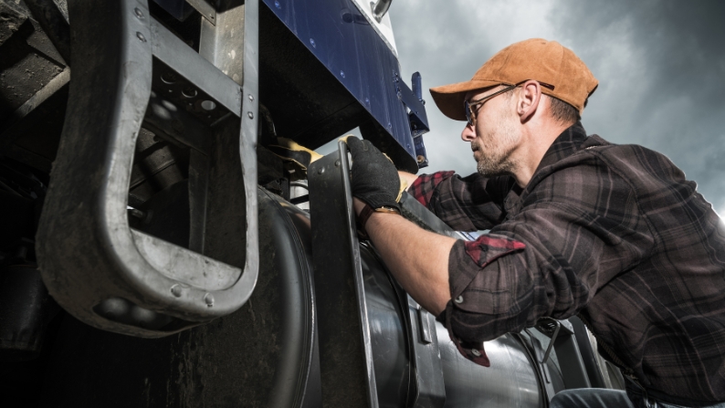 Common Garbage Truck Problems and How to Fix Them
