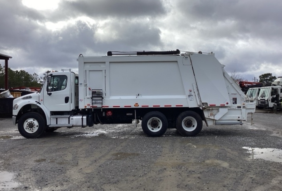 2023 Freightliner M2 106 Heil DuraPack 5000 25YD Cummins L9 Rear Loader