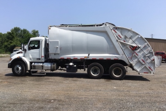 2024 Peterbilt 548 McNeilus 2511: HD 25yd Rear Loader 25 Yd Paccar PX-9 Rear Loader