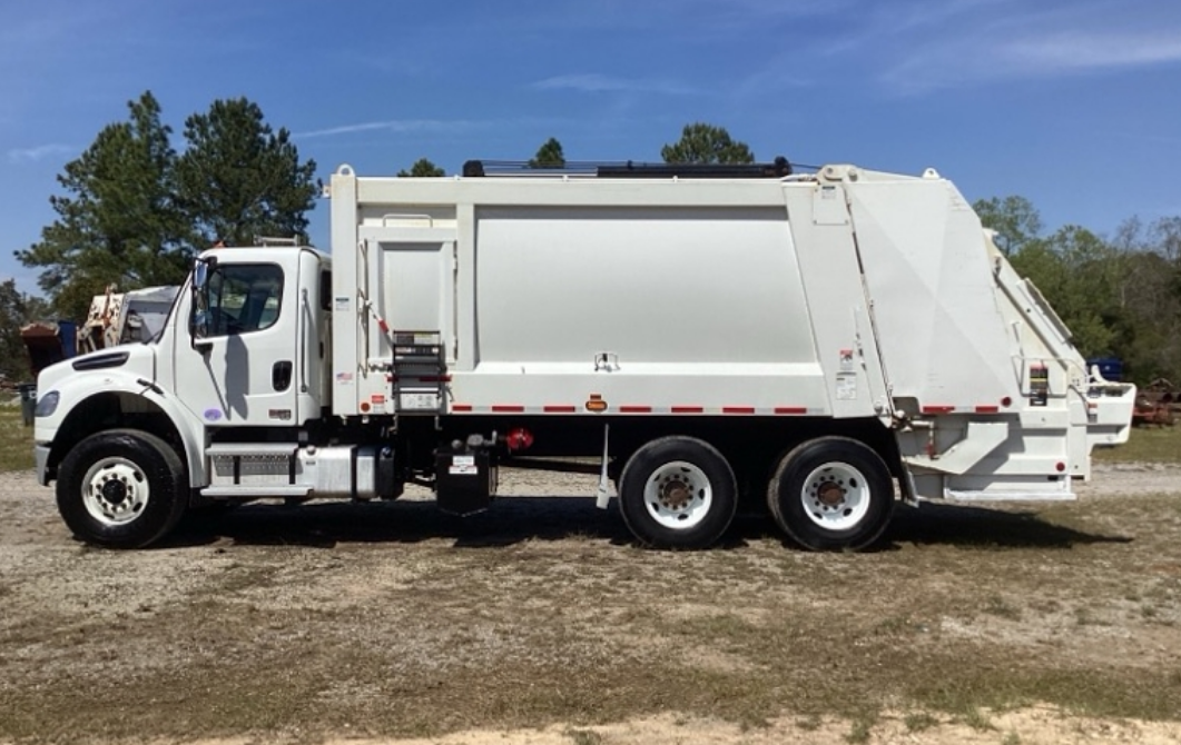 2024 Freightliner M2 106 Heil DuraPack 5000 25 Yd Cummins L9 Rear Loader