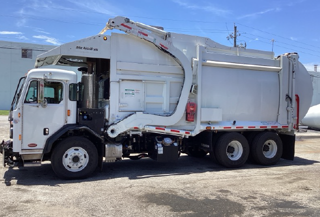 2021 Peterbilt 520 McNeilus 4029: Atlantic Front Loader 40 Yd Paccar MX-11 Front Loader