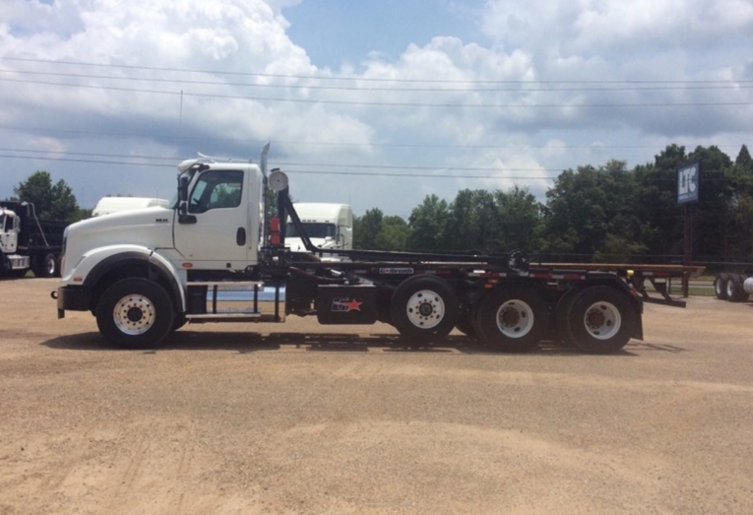 2024 International HX620 Galbreath U5-OR-174 60k lb 35.5"" Rails Cummins X15 Roll Off