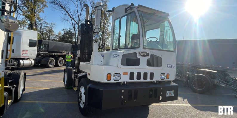 Find the Best Yard Trucks for Sale at Big Truck Rental