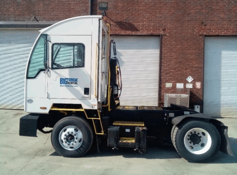 2022 Autocar ACTT42 Autocar ACTT42 N/A Cummins B6.7 Terminal Tractor