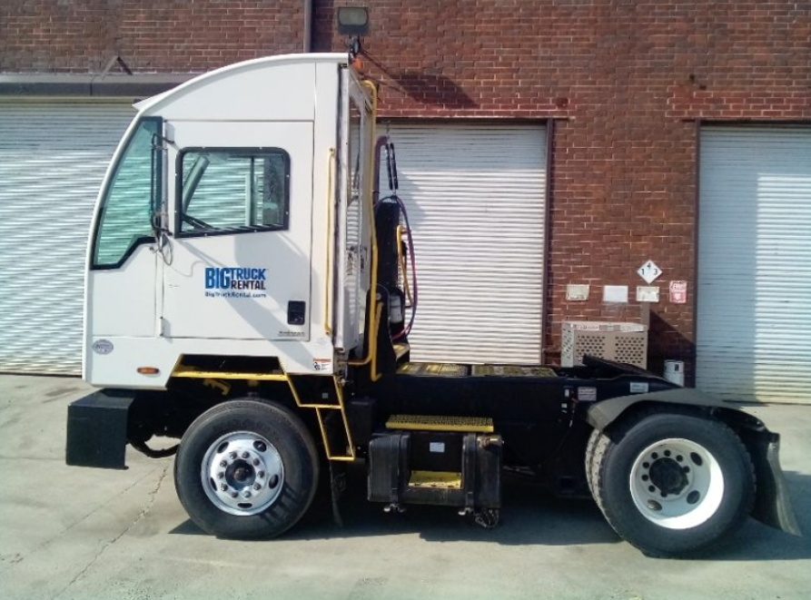 2022 Autocar ACTT42 Autocar ACTT42 N/A Cummins B6.7 Terminal Tractor