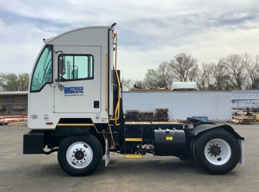 2020 Autocar ACTT42 Autocar ACTT42 N/A Cummins B6.7 Terminal Tractor