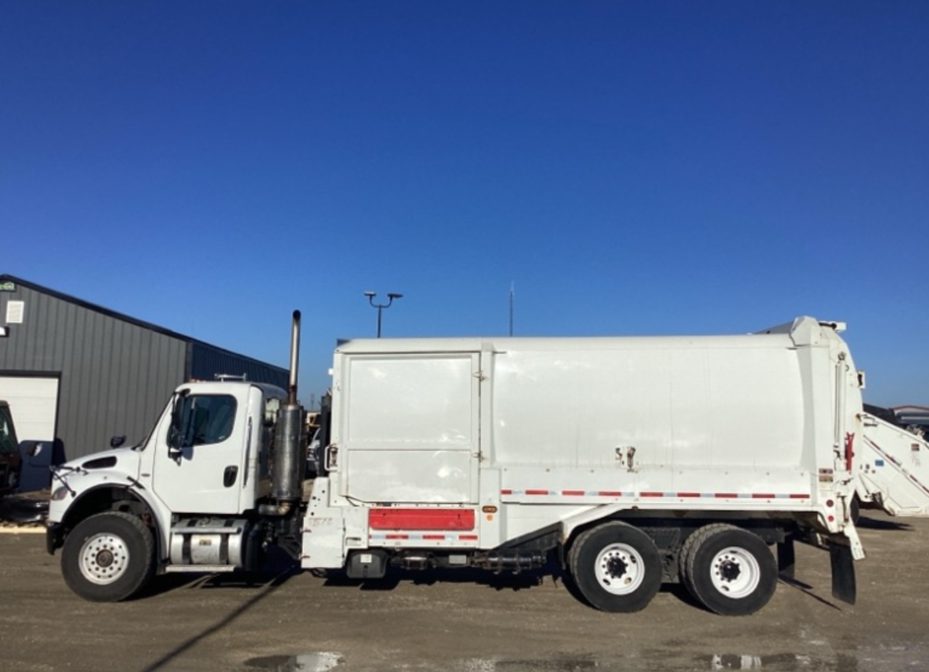2022 Freightliner M2 106 Labrie Expert - Split Body 29 Yd Cummins L9 Side Loader