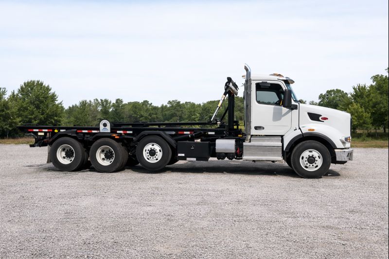2023 Peterbilt 567 Galbreath U5-OR-174 60k lb 35.5" Rails Paccar MX-13 Roll Off
