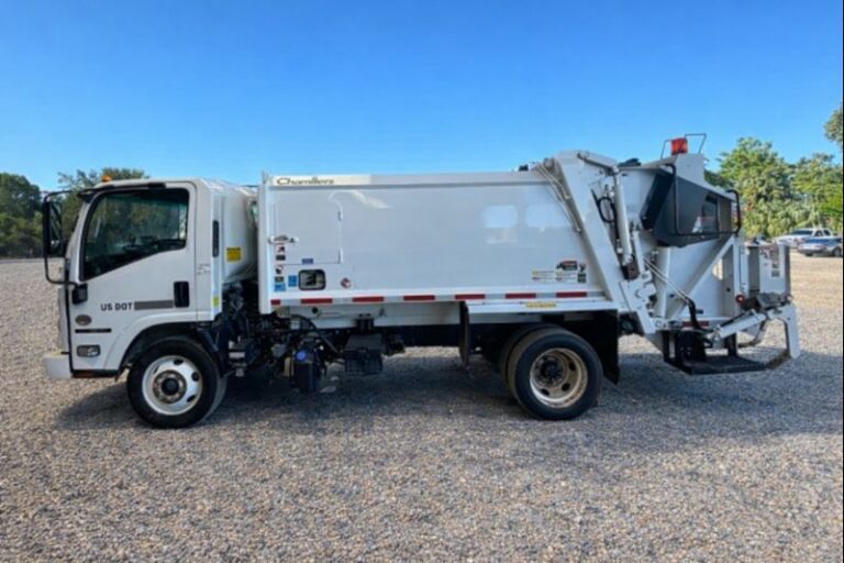 2023 Isuzu NRR Curbtender Quantum 8 Yd Isuzu 4HK1-TC Rear Loader