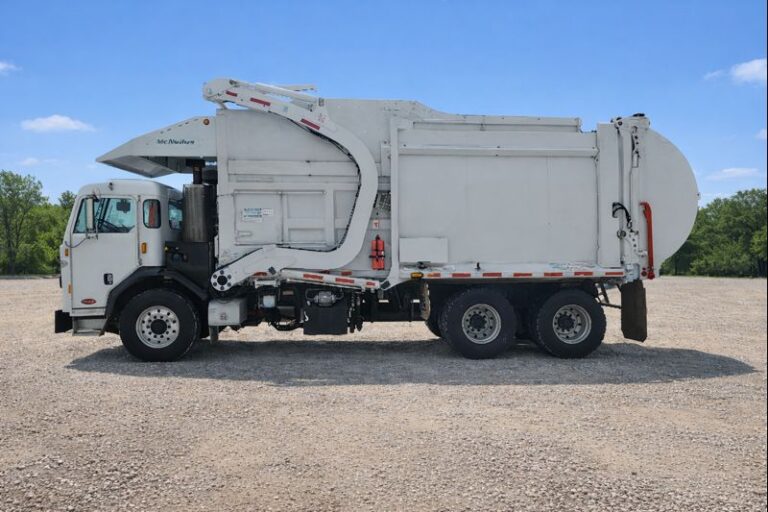 2025 Peterbilt 520 McNeilus 4029: Atlantic Front Loader 40 Yd Paccar MX-11 Front Loader