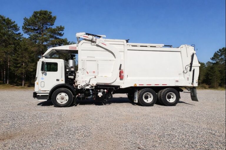 2025 Mack Terrapro 64R Heil Half/Pack 40 Yd Mack MP7 Front Loader