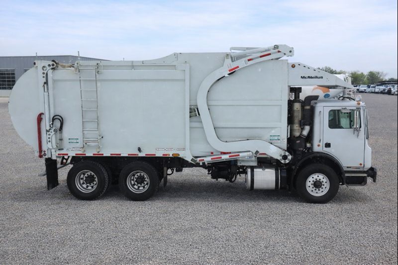 2024 Mack Terrapro 64R McNeilus 4029: Atlantic Front Loader 40 Yd Mack MP7 Front Loader