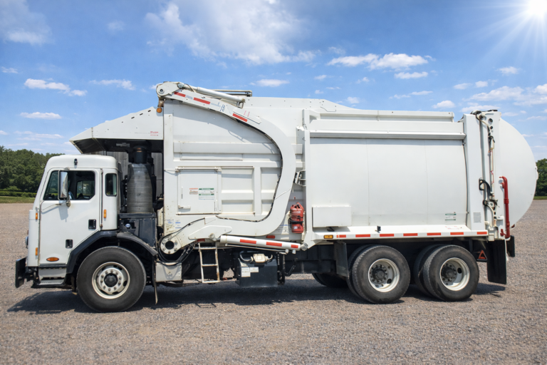 2023 Peterbilt 520 McNeilus 4029: Atlantic Front Loader 40 Yd Paccar MX-11 Front Loader