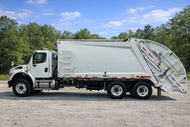 2024 Freightliner M2 106 McNeilus 2566: Dual Stream 25 Yd Detroit Diesel DD8 Rear Loader