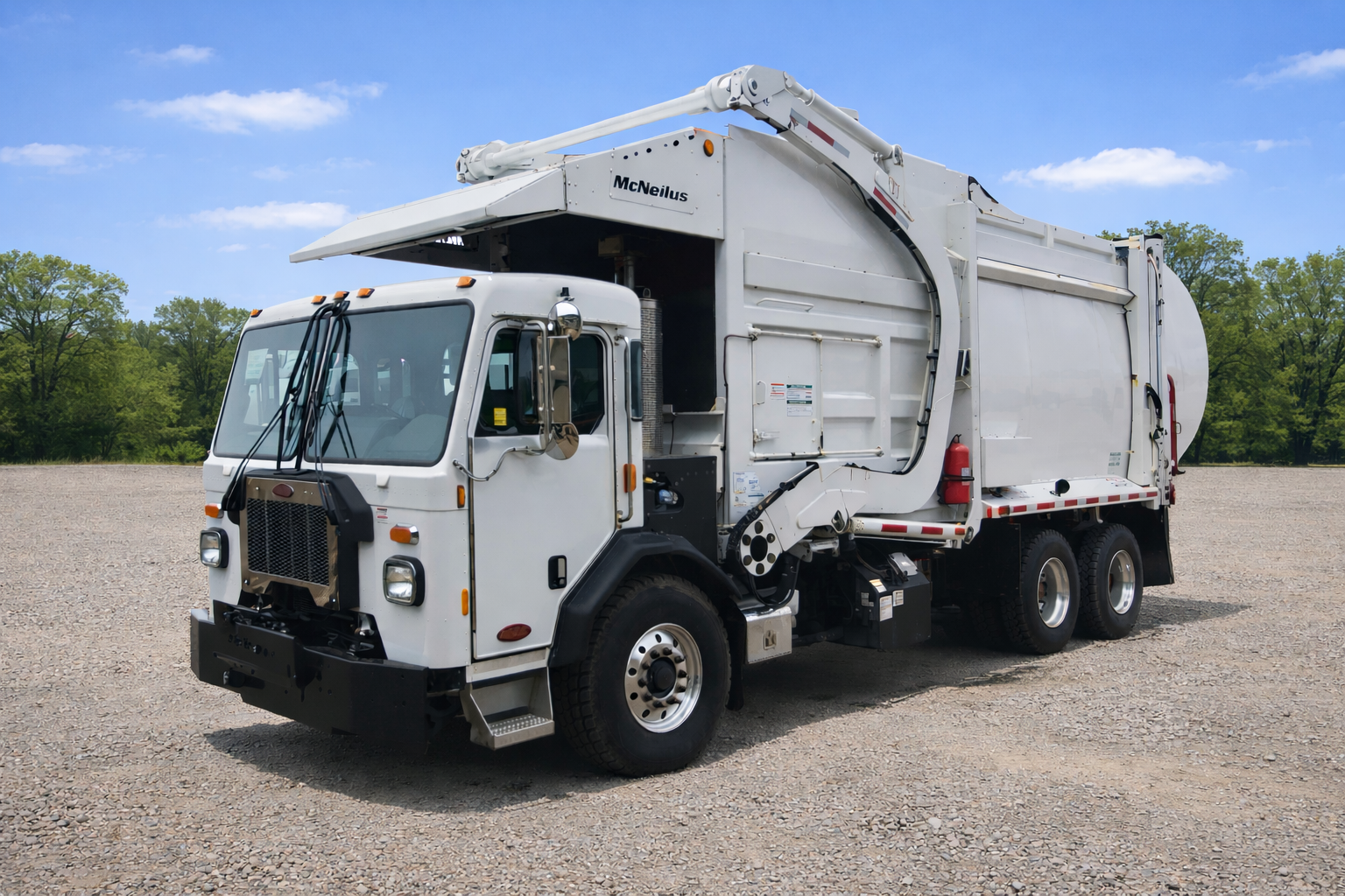2024 Peterbilt 520 McNeilus 4029: Atlantic Front Loader 40 Yd Paccar MX-11 Front Loader