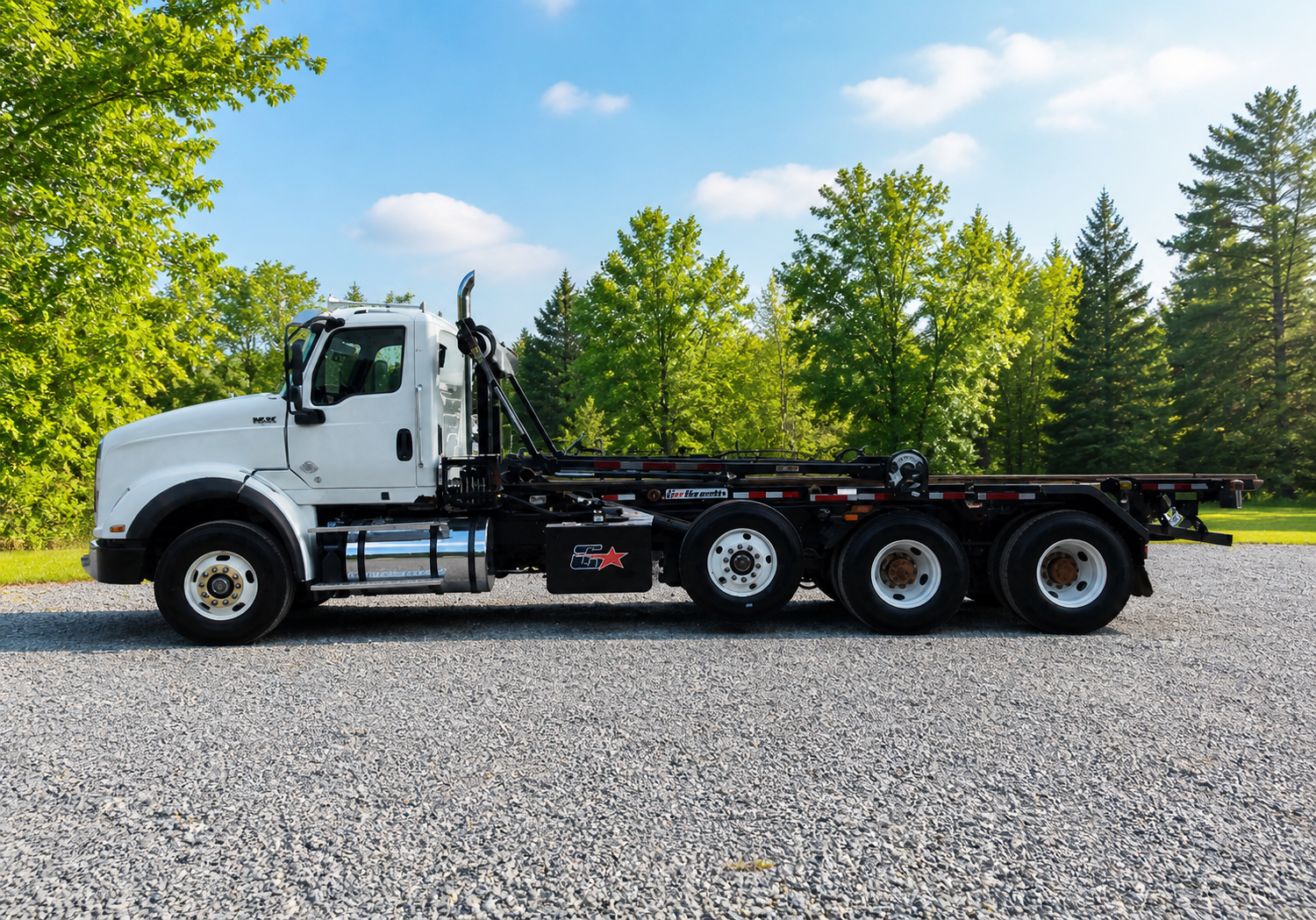 2024 International HX620 Galbreath U5-OR-174 60k lb 35.5" Rails Cummins X15 Roll Off