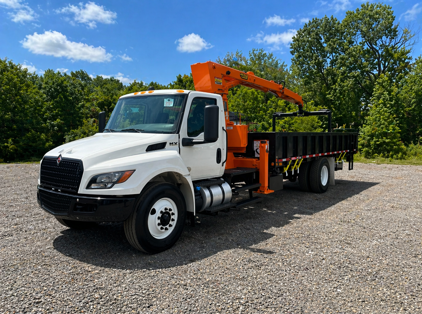 2024 International MV607 Petersen CP3 Base Loader 22' Cummins B6.7 Equipment