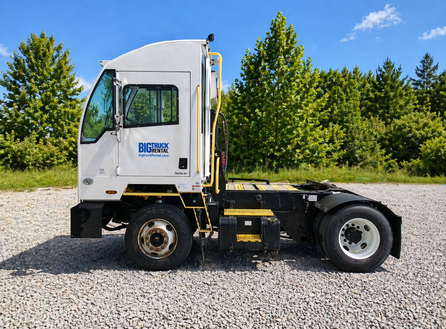 2022 Autocar ACTT42 Autocar ACTT42 N/A Cummins B6.7 Terminal Tractor