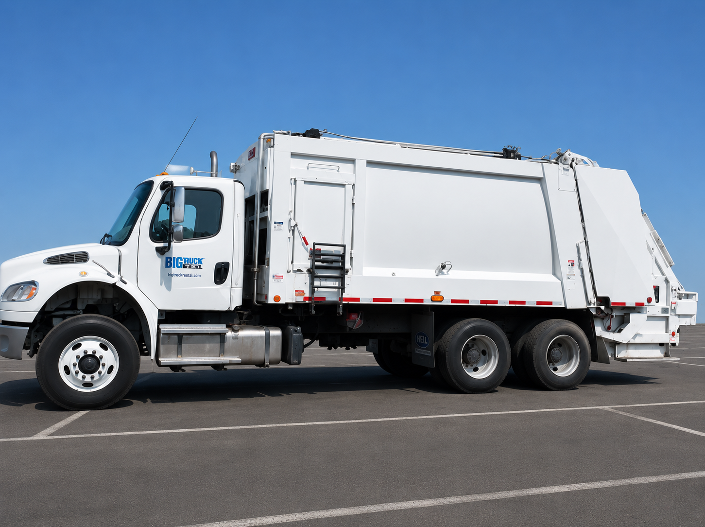 Rear Loader Garbge Truck For Sale
