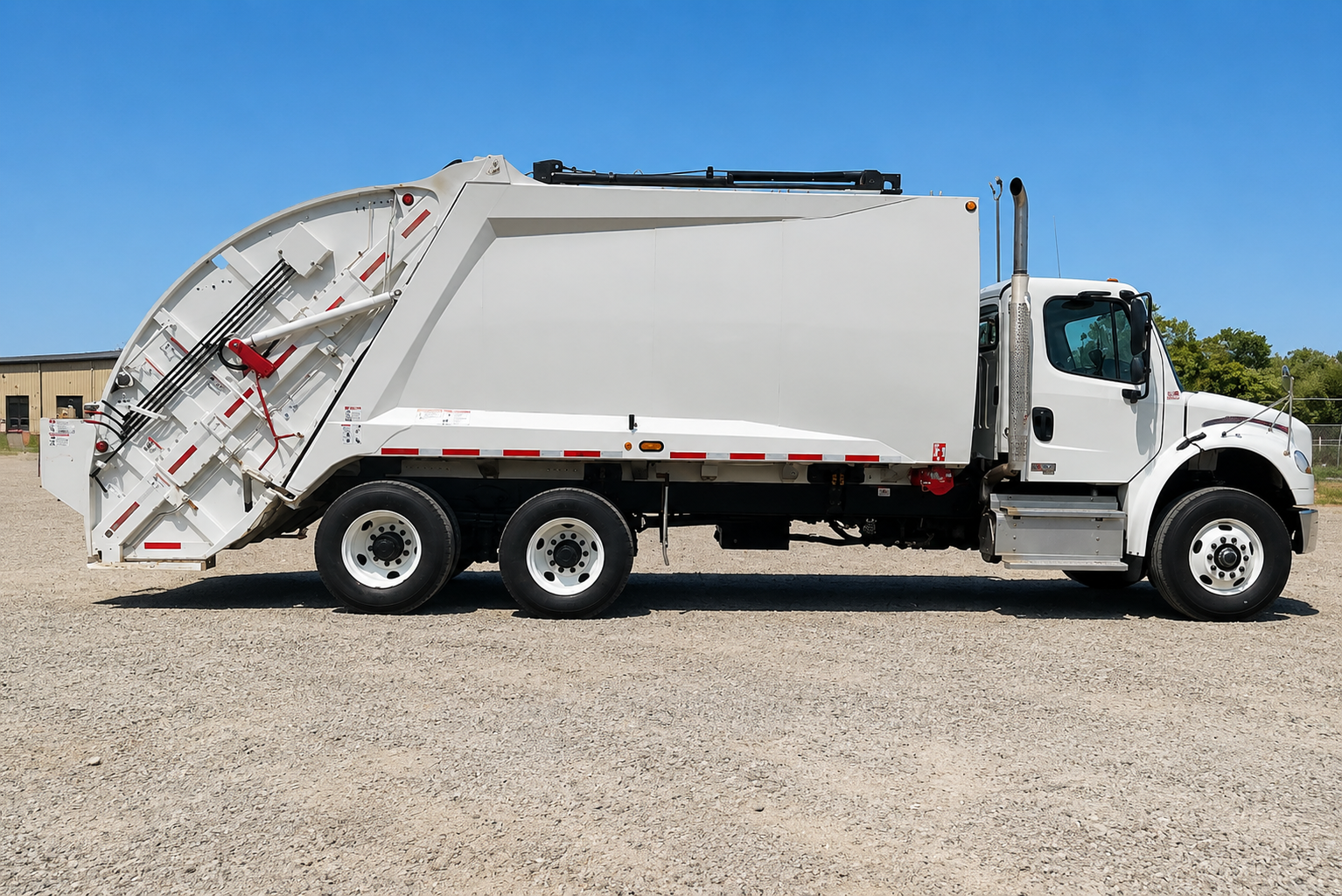 2025 Freightliner M2 106 McNeilus 2511: HD 25yd Rear Loader 25 Yd Cummins L9 Rear Loader