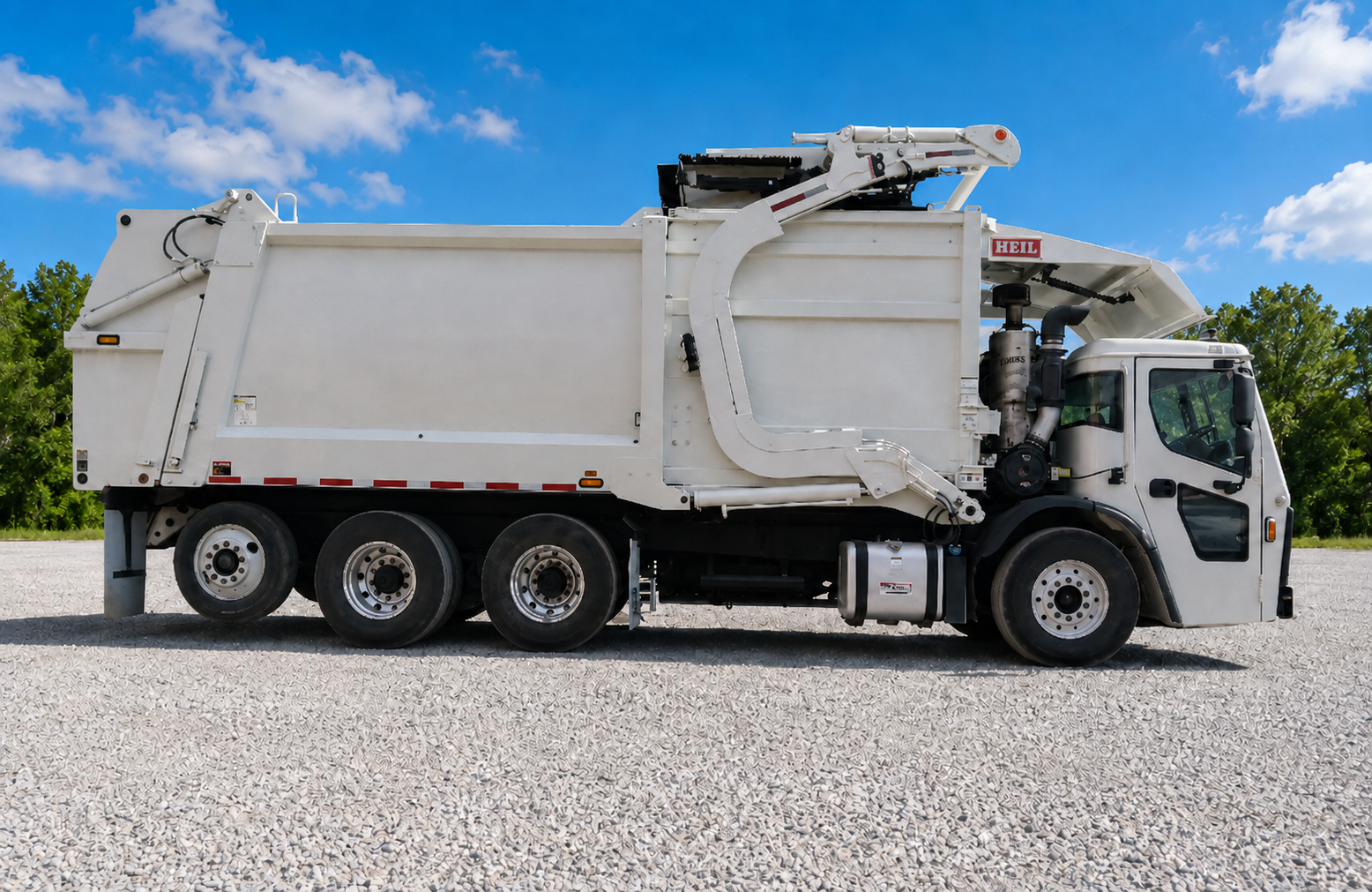 2024 Mack LR 64R Heil Half/Pack Low Rider - Residential 40 Yd Mack MP7 Automated Front Loader