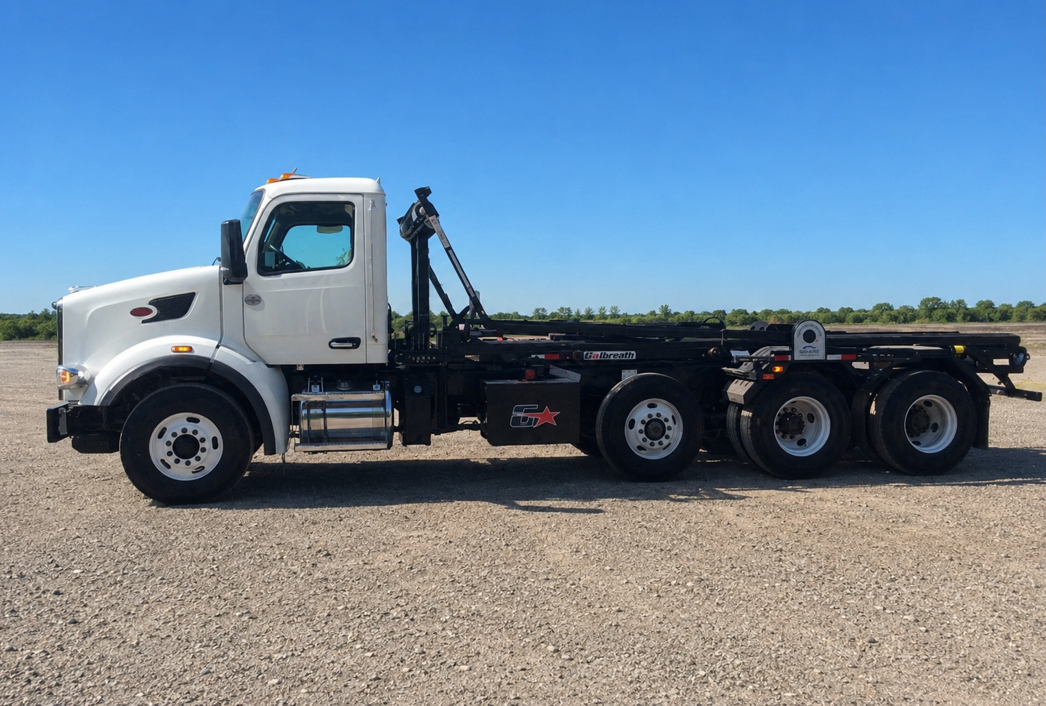 2024 Peterbilt 567 Galbreath U5-OR-174 60k lb 35.5" Rails Paccar MX-13 Roll Off